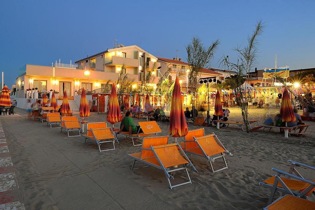 Hotel & Residence Cavalluccio Marino Rimini Buitenkant foto