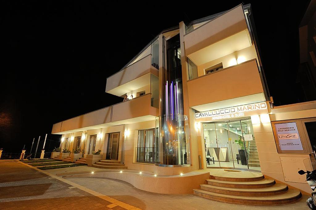 Hotel & Residence Cavalluccio Marino Rimini Buitenkant foto
