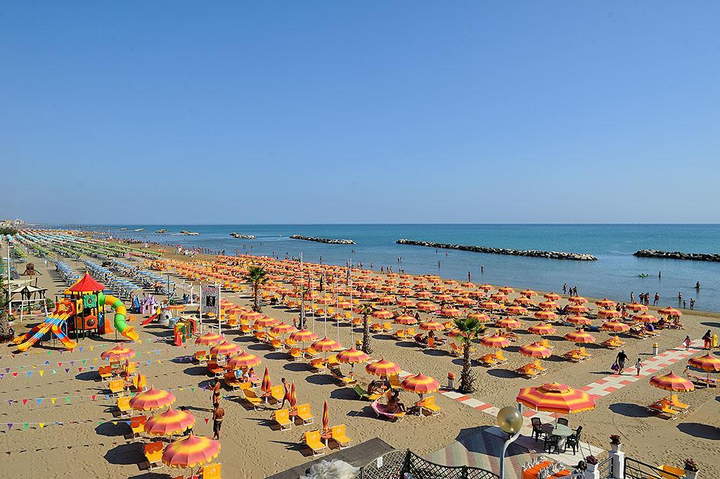 Hotel & Residence Cavalluccio Marino Rimini Buitenkant foto